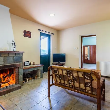 Chalet Mountain Retreat *