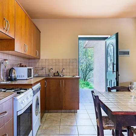 Mountain Retreat Chalet Kyperounda